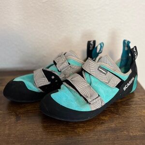 Scarpa Origin Climbing Shoes, W’s size 41.5 / 9.5